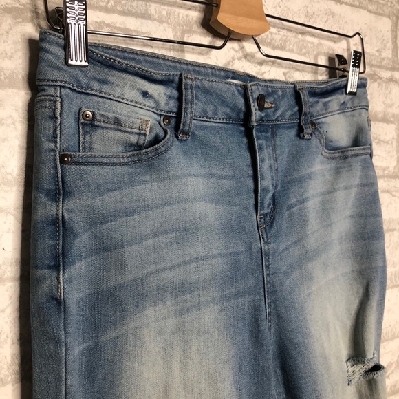 Sky & Sparrow Cropped Distressed Flairs - Picture 5 of 8